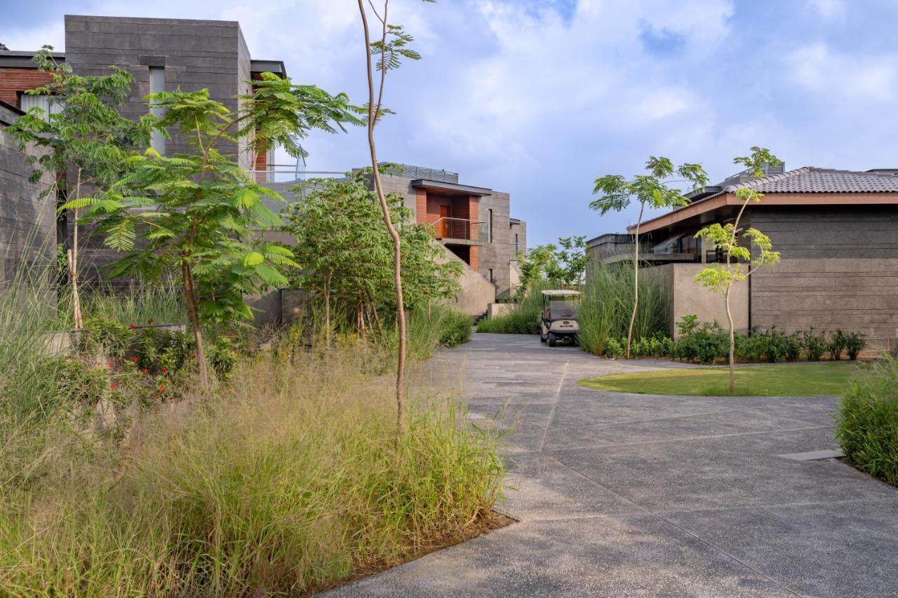 Mysa Zinc Journey By The Fern, Nani Devati Otel Sānand Dış mekan fotoğraf