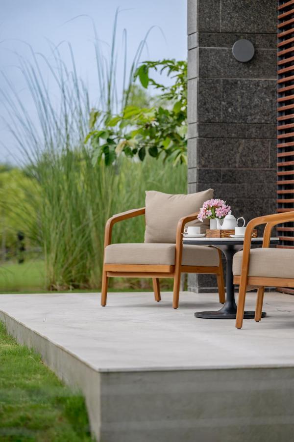 Mysa Zinc Journey By The Fern, Nani Devati Otel Sānand Dış mekan fotoğraf